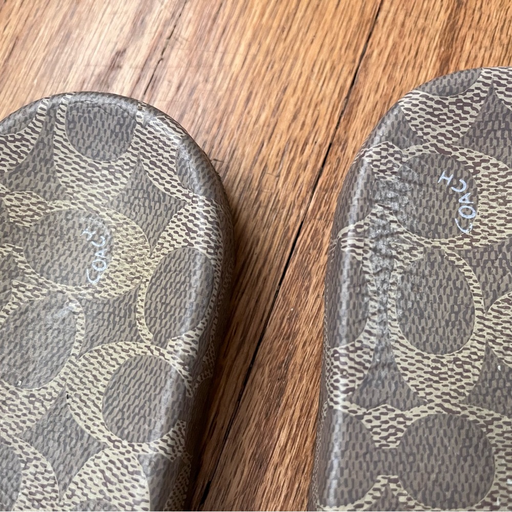 COACH Brown Tan Fur Slides Sandals - Picture 3 of 6